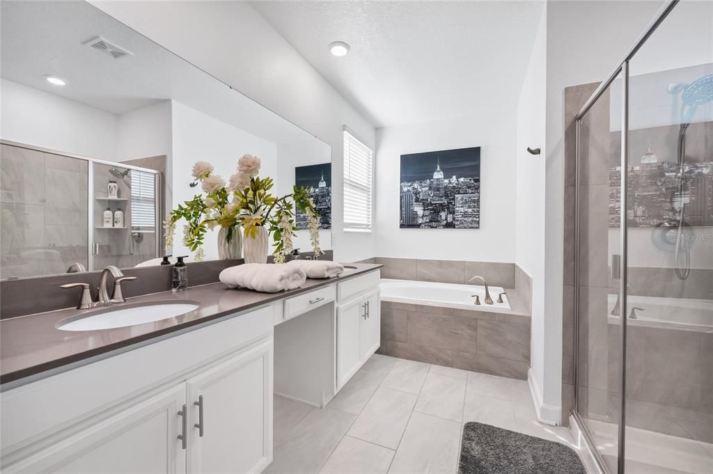 For Sale: $598,000 (6 beds, 5 baths, 3291 Square Feet)