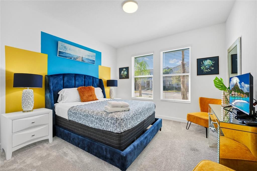 For Sale: $598,000 (6 beds, 5 baths, 3291 Square Feet)