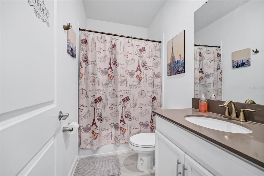 For Sale: $598,000 (6 beds, 5 baths, 3291 Square Feet)