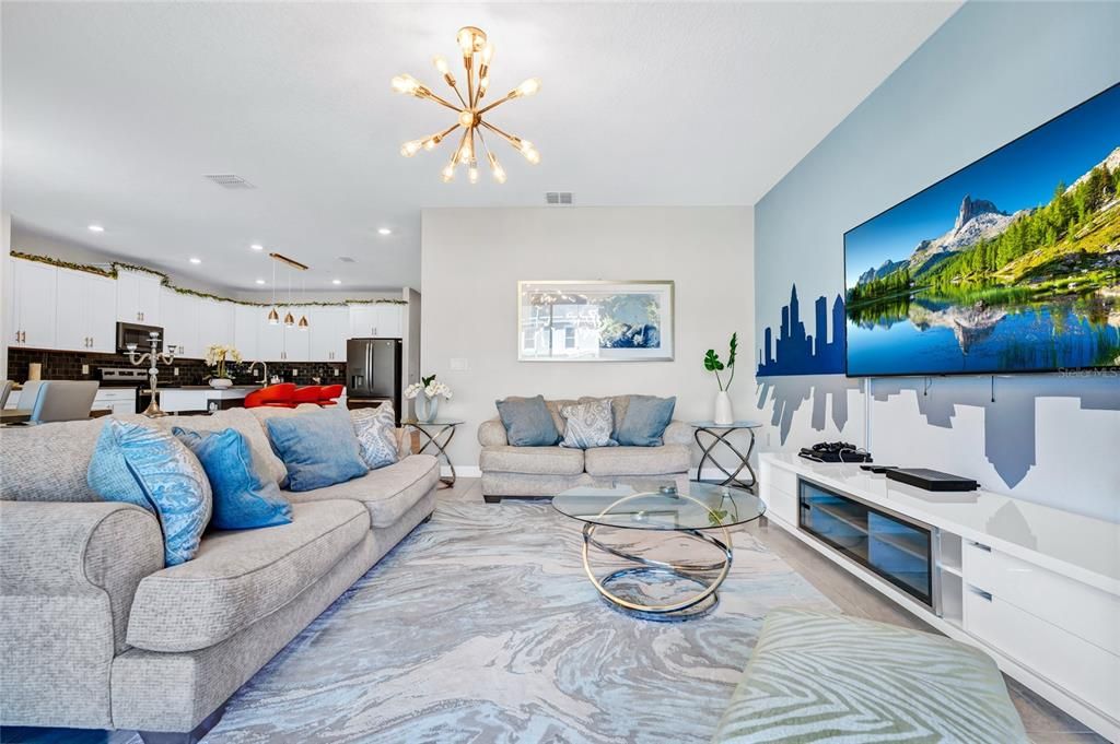 For Sale: $598,000 (6 beds, 5 baths, 3291 Square Feet)