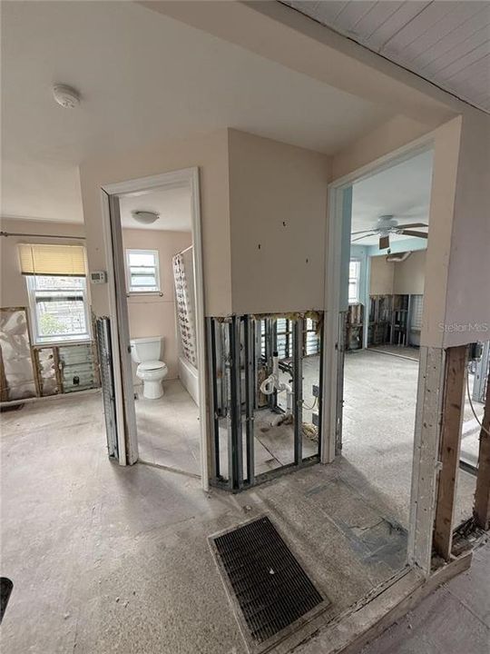 待售: $198,780 (2 贝兹, 2 浴室, 1218 平方英尺)