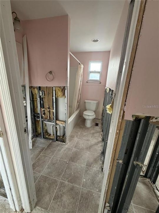 待售: $198,780 (2 贝兹, 2 浴室, 1218 平方英尺)