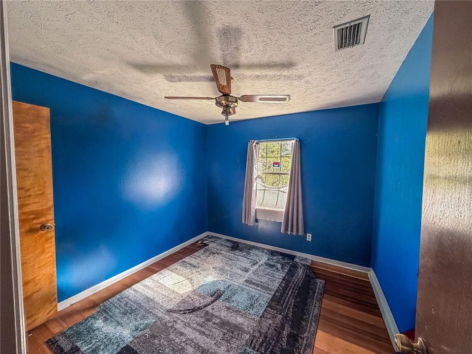 На продажу: $240,000 (4 спален, 2 ванн, 1539 Квадратных фут)