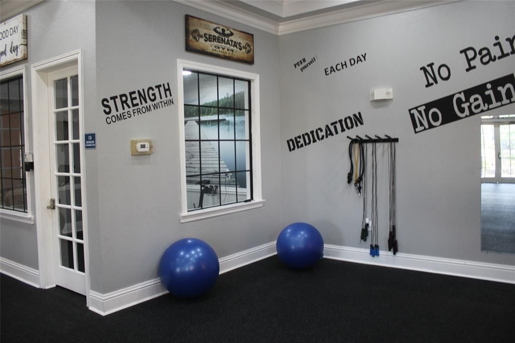 На продажу: $199,900 (2 спален, 2 ванн, 1124 Квадратных фут)