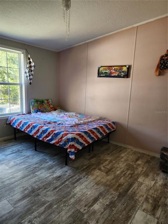 На продажу: $395,000 (4 спален, 2 ванн, 2460 Квадратных фут)