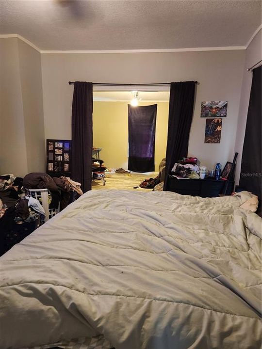 На продажу: $395,000 (4 спален, 2 ванн, 2460 Квадратных фут)