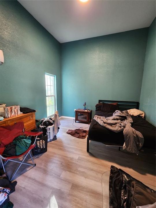 На продажу: $395,000 (4 спален, 2 ванн, 2460 Квадратных фут)