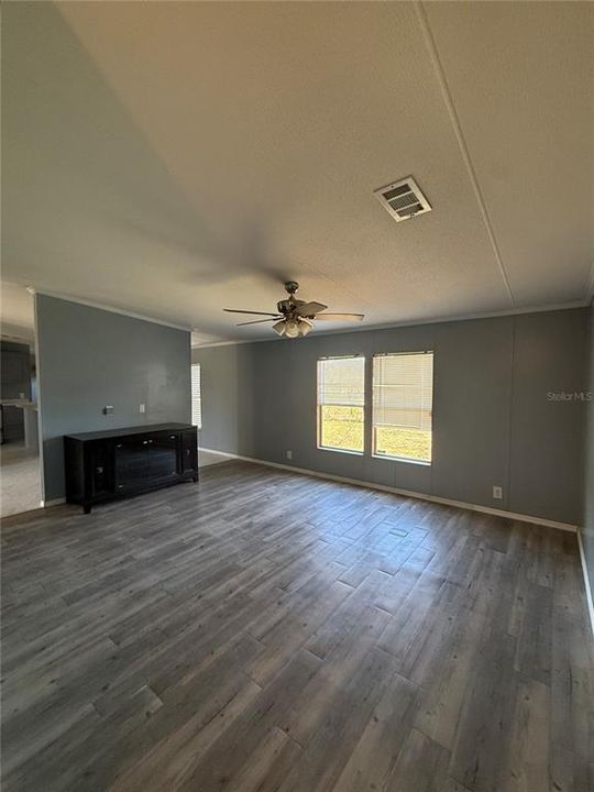 En Venta: $169,900 (4 camas, 2 baños, 1620 Pies cuadrados)