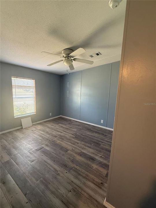 En Venta: $169,900 (4 camas, 2 baños, 1620 Pies cuadrados)