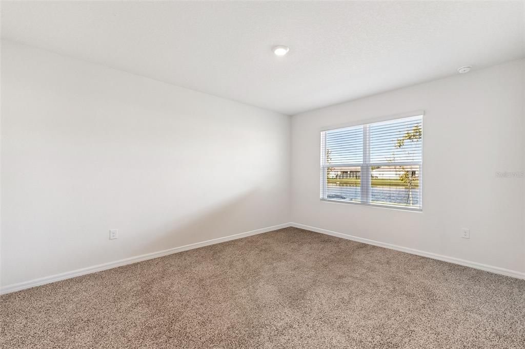 出租: $2,375 (4 贝兹, 2 浴室, 1828 平方英尺)