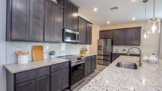 En Venta: $384,900 (3 camas, 2 baños, 1851 Pies cuadrados)