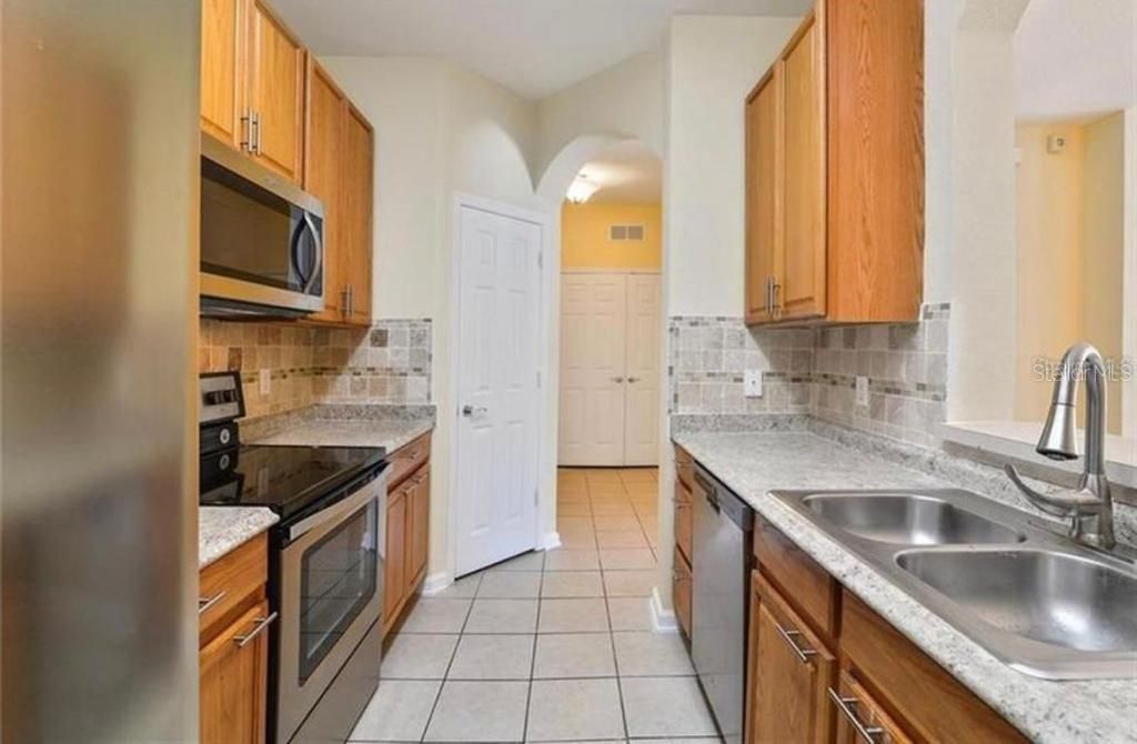 На продажу: $249,000 (3 спален, 2 ванн, 1447 Квадратных фут)