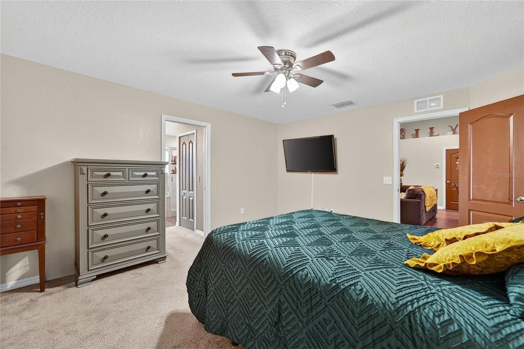 En Venta: $349,900 (3 camas, 2 baños, 1627 Pies cuadrados)