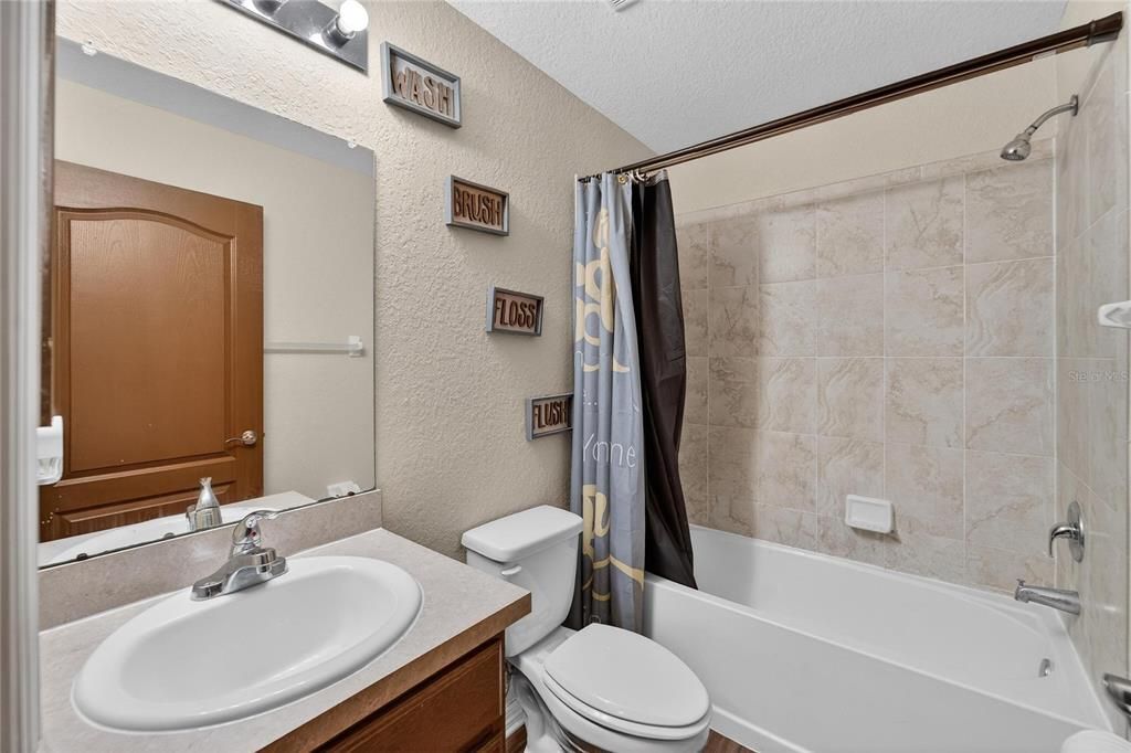 En Venta: $349,900 (3 camas, 2 baños, 1627 Pies cuadrados)