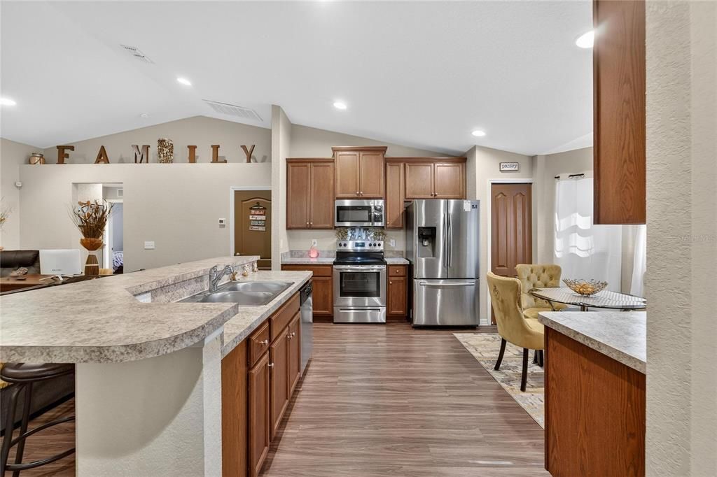 En Venta: $349,900 (3 camas, 2 baños, 1627 Pies cuadrados)