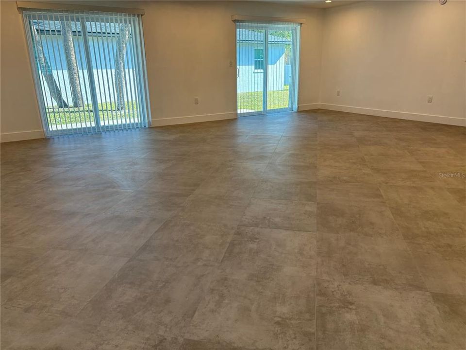 For Rent: $2,250 (2 beds, 2 baths, 1400 Square Feet)