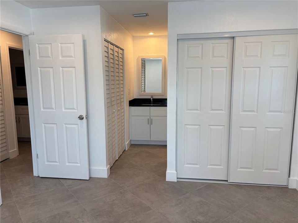 For Rent: $2,250 (2 beds, 2 baths, 1400 Square Feet)