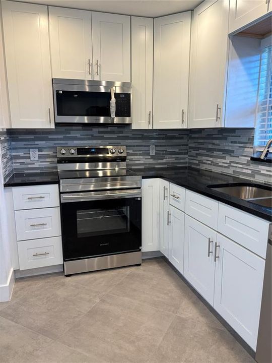 For Rent: $2,250 (2 beds, 2 baths, 1400 Square Feet)