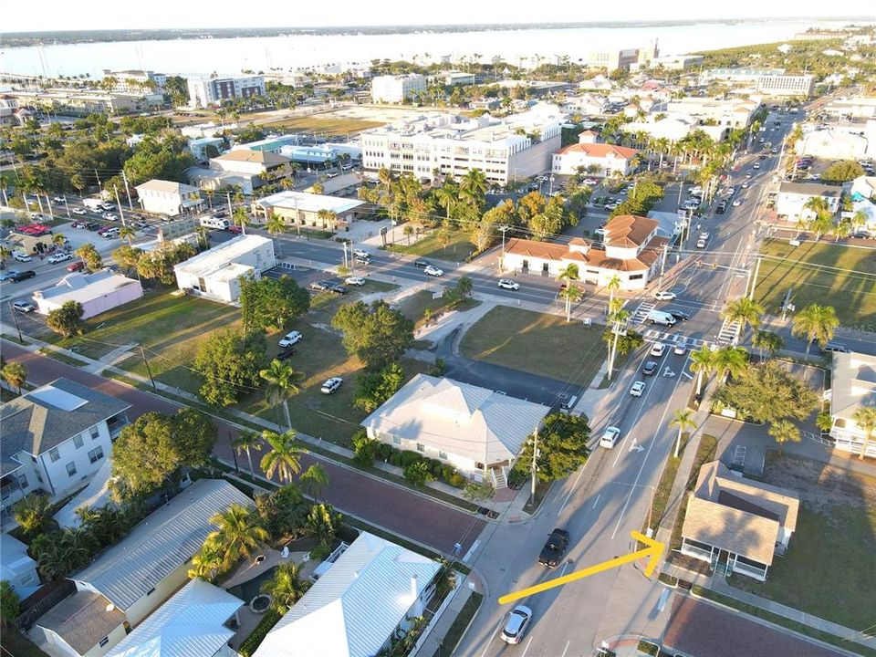 For Sale: $160,000 (2 beds, 1 baths, 1140 Square Feet)