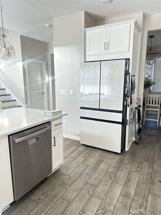 For Rent: $4,150 (4 beds, 3 baths, 2600 Square Feet)