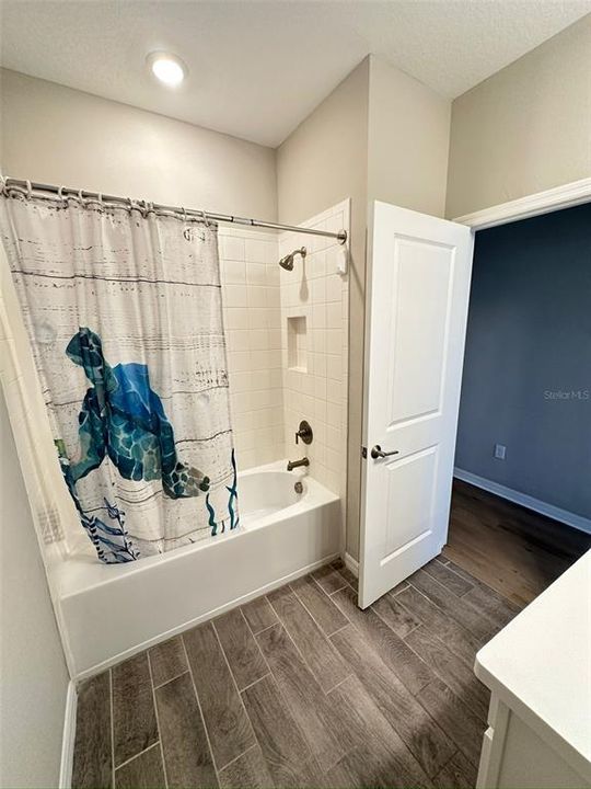 For Rent: $4,150 (4 beds, 3 baths, 2600 Square Feet)