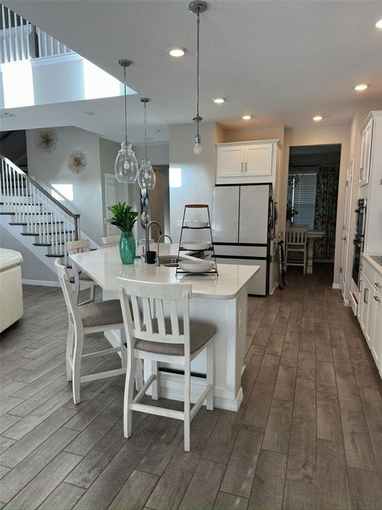 For Rent: $4,150 (4 beds, 3 baths, 2600 Square Feet)