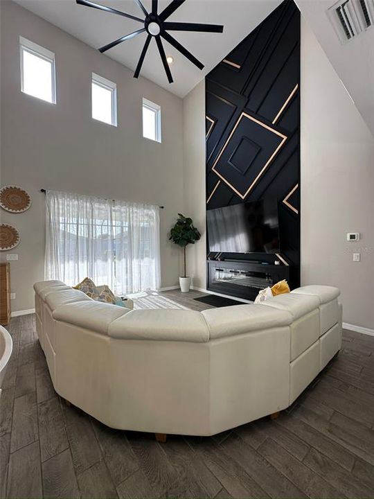 For Rent: $4,150 (4 beds, 3 baths, 2600 Square Feet)