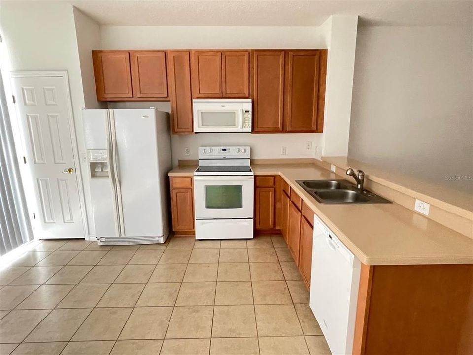 En Renta: $2,000 (3 camas, 3 baños, 1312 Pies cuadrados)