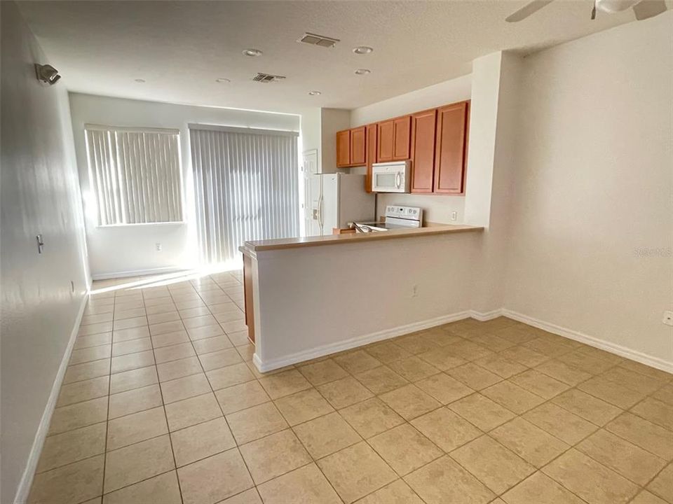 En Renta: $2,000 (3 camas, 3 baños, 1312 Pies cuadrados)