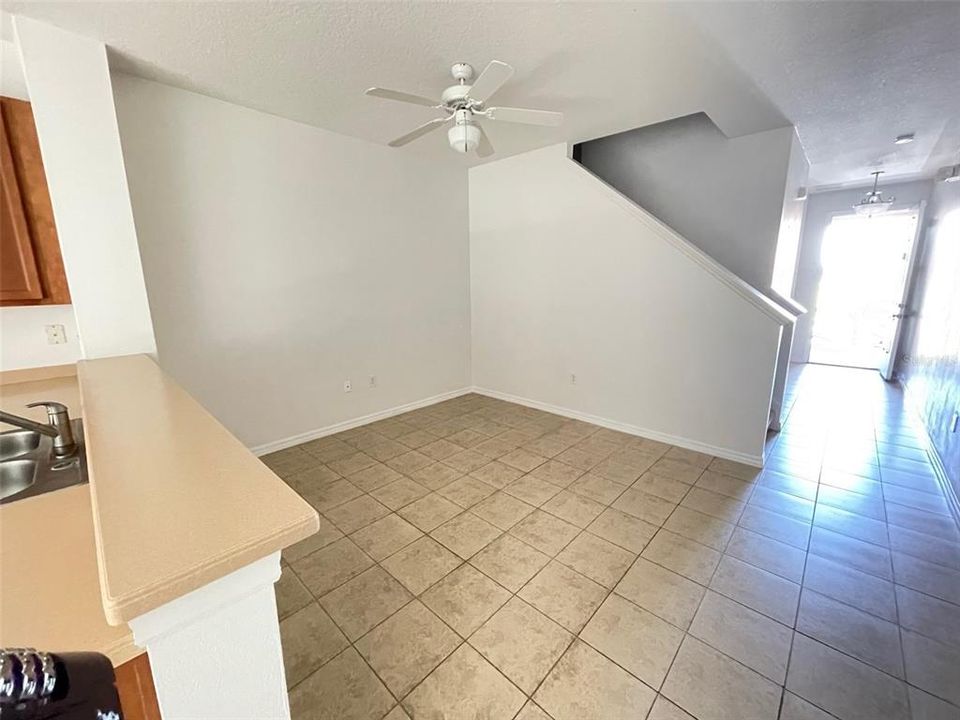 En Renta: $2,000 (3 camas, 3 baños, 1312 Pies cuadrados)