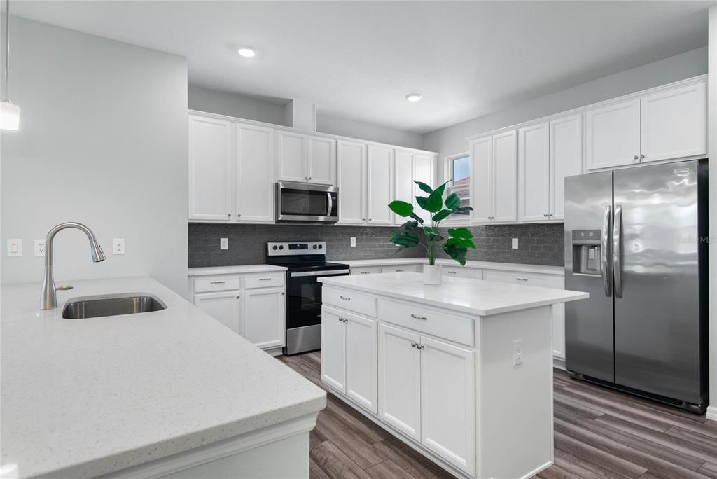 На продажу: $374,900 (3 спален, 2 ванн, 2003 Квадратных фут)