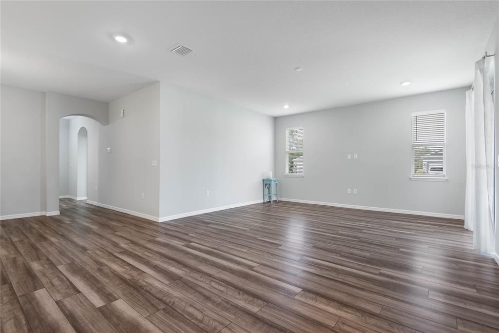 На продажу: $374,900 (3 спален, 2 ванн, 2003 Квадратных фут)