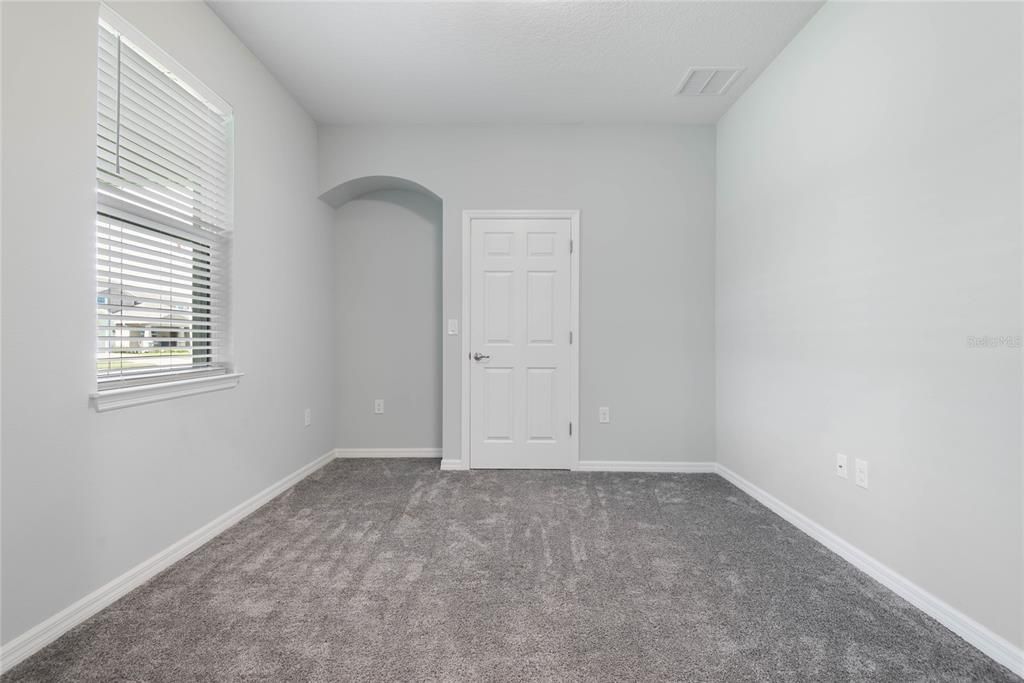 На продажу: $374,900 (3 спален, 2 ванн, 2003 Квадратных фут)