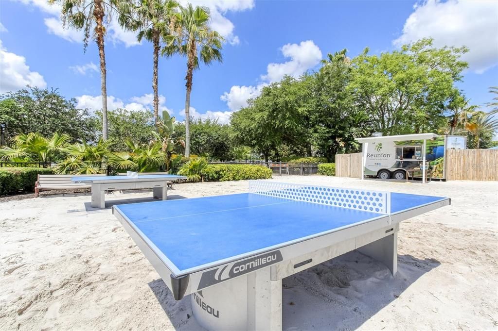 En Venta: $649,900 (5 camas, 3 baños, 2613 Pies cuadrados)