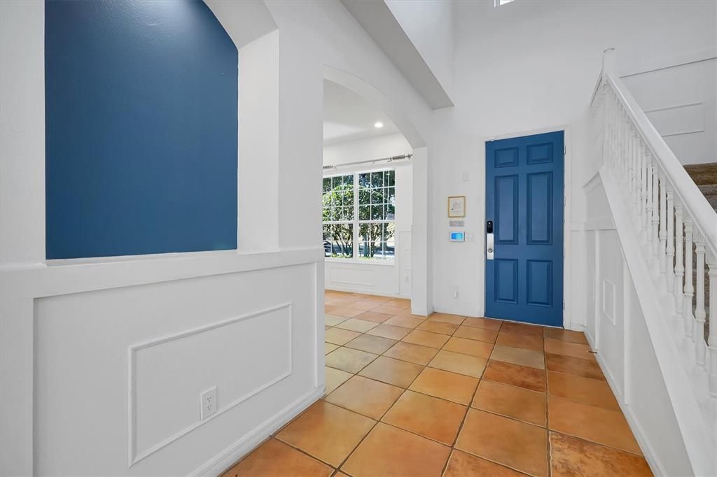 En Venta: $649,900 (5 camas, 3 baños, 2613 Pies cuadrados)