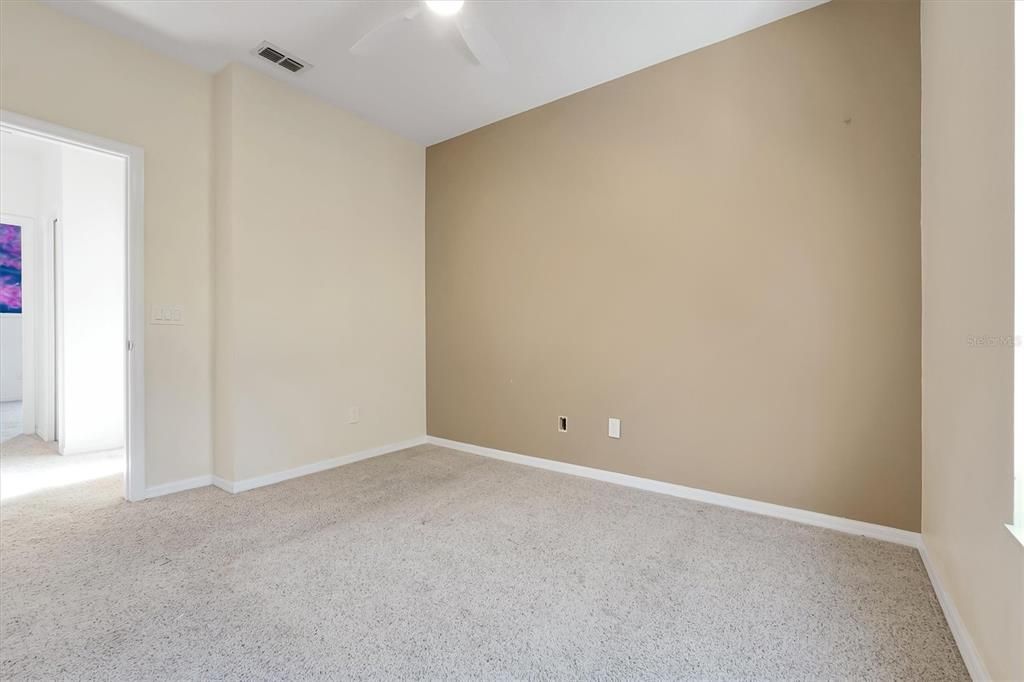 En Venta: $649,900 (5 camas, 3 baños, 2613 Pies cuadrados)