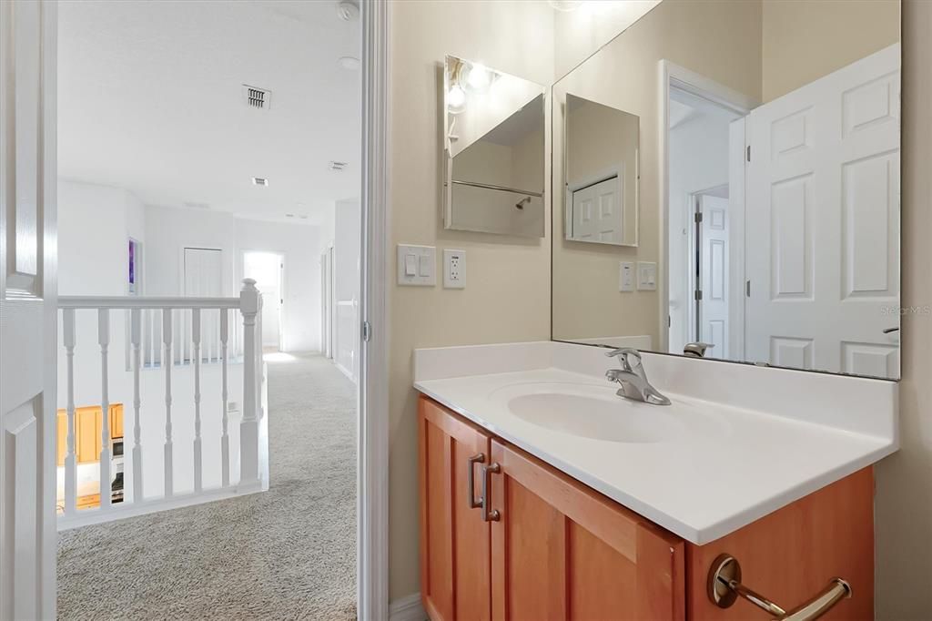 En Venta: $649,900 (5 camas, 3 baños, 2613 Pies cuadrados)