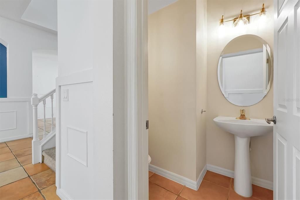 En Venta: $649,900 (5 camas, 3 baños, 2613 Pies cuadrados)