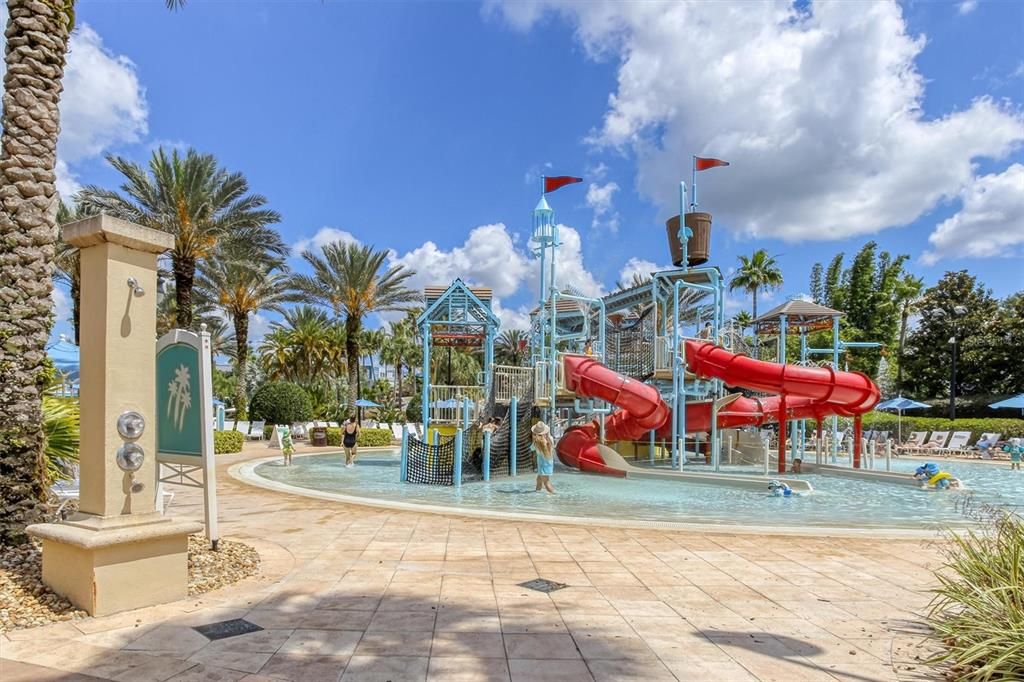 En Venta: $649,900 (5 camas, 3 baños, 2613 Pies cuadrados)