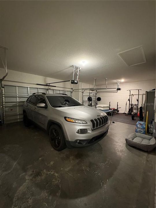 出租: $3,670 (4 贝兹, 3 浴室, 2142 平方英尺)