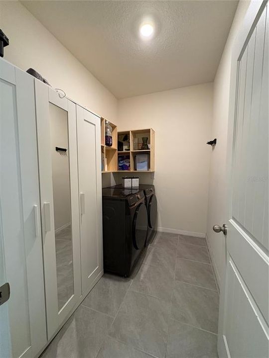 出租: $3,670 (4 贝兹, 3 浴室, 2142 平方英尺)