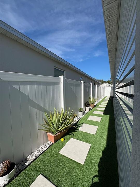 出租: $3,670 (4 贝兹, 3 浴室, 2142 平方英尺)