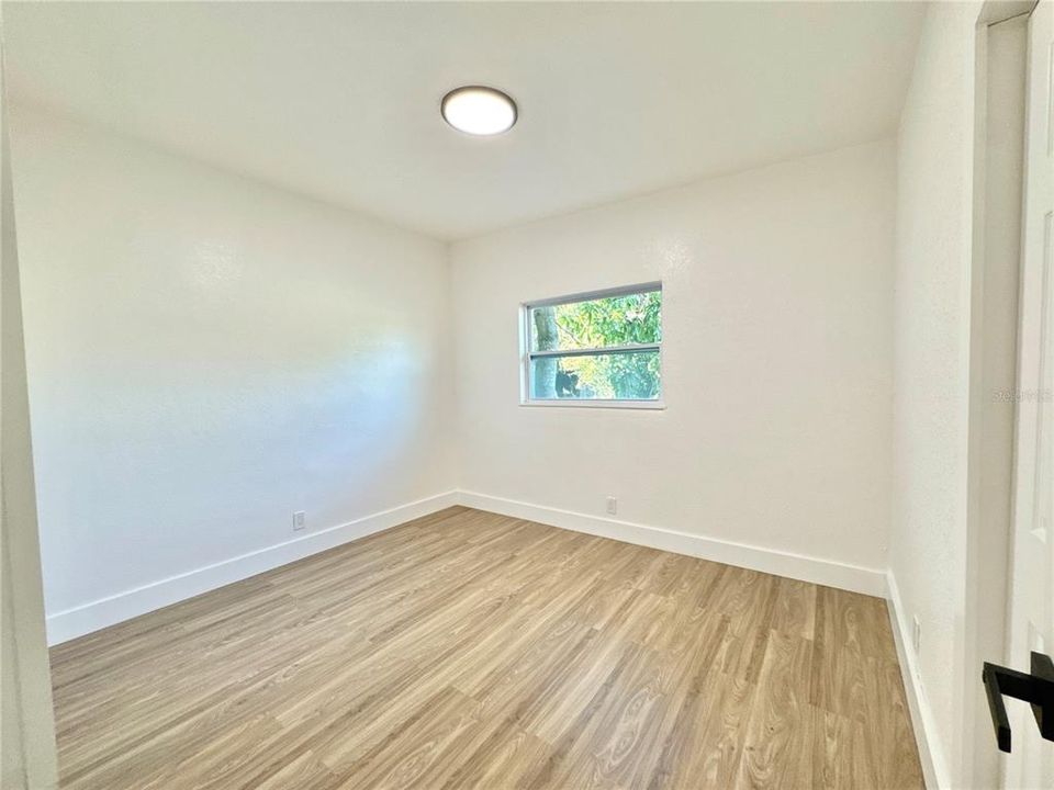 For Sale: $365,000 (3 beds, 2 baths, 1233 Square Feet)