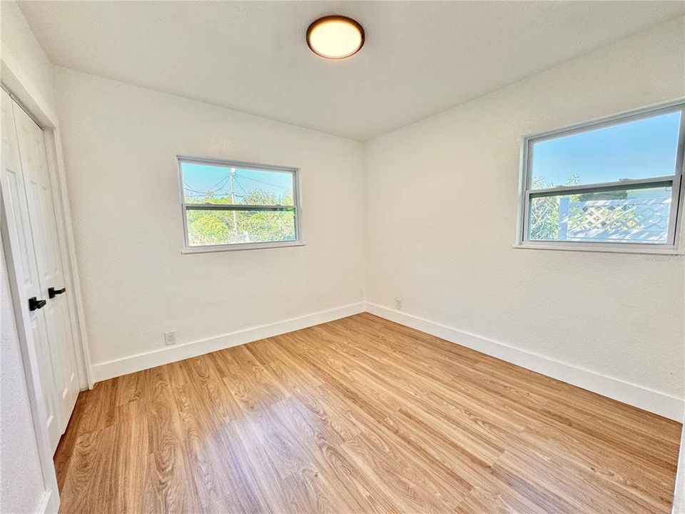 For Sale: $365,000 (3 beds, 2 baths, 1233 Square Feet)