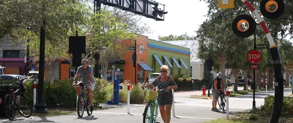 На продажу: $744,863 (3 спален, 2 ванн, 2235 Квадратных фут)