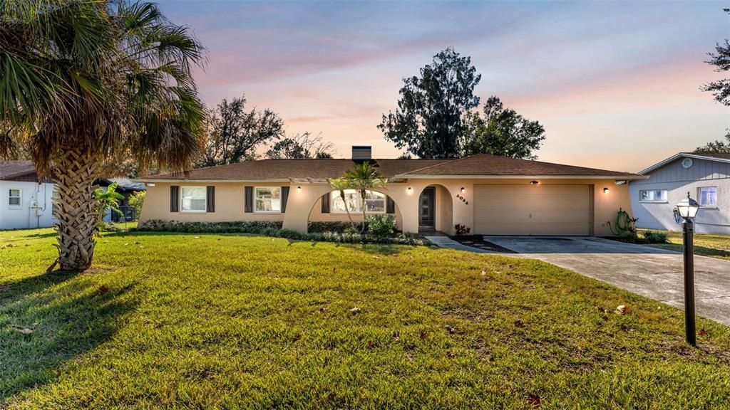 Activo con contrato: $350,000 (3 camas, 2 baños, 1771 Pies cuadrados)