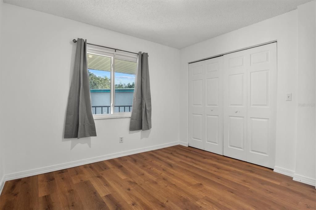 For Sale: $120,000 (2 beds, 1 baths, 851 Square Feet)