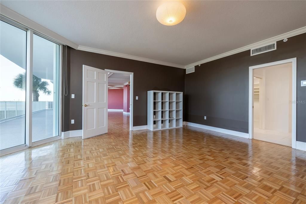 На продажу: $1,325,000 (2 спален, 2 ванн, 2319 Квадратных фут)