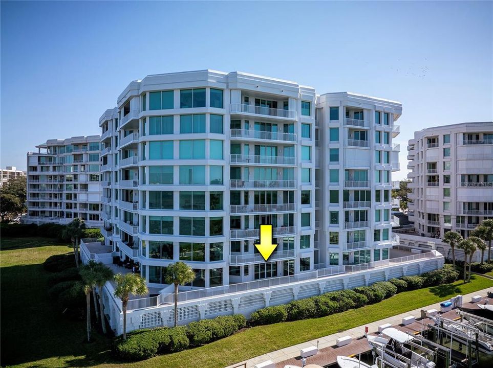 На продажу: $1,325,000 (2 спален, 2 ванн, 2319 Квадратных фут)