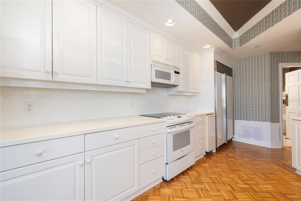 На продажу: $1,325,000 (2 спален, 2 ванн, 2319 Квадратных фут)